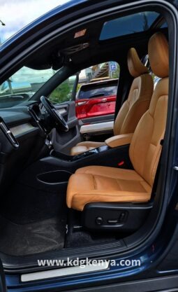 
										VOLVO XC40 ( T4 ) full									