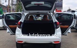 
										HONDA VEZEL ( HYBRID Z HONDA SENSING FF ) full									