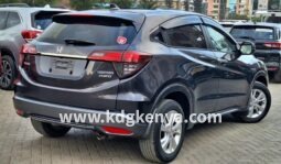 
HONDA VEZEL FULL 4WD ( HYBRID ) full									