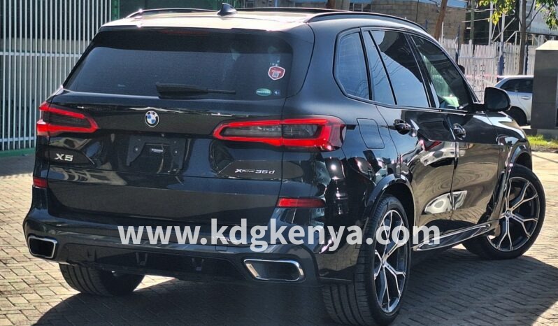 
								BMW (  X5  ) full									