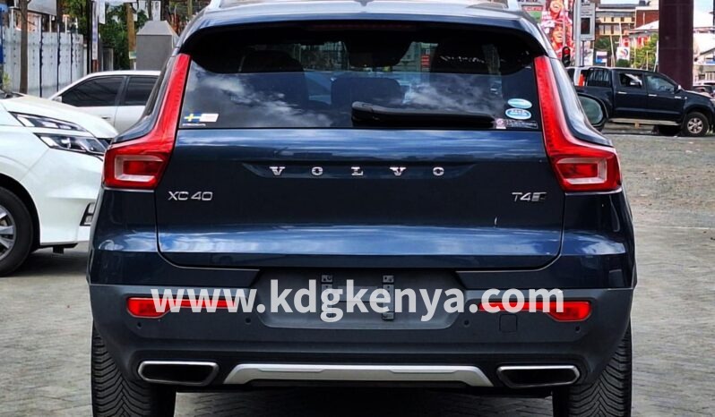 
								VOLVO XC40 ( T4 ) full									