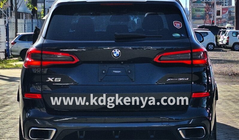 
								BMW (  X5  ) full									