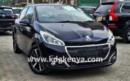 PEUGEOT  ( 208 )