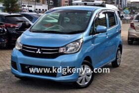 MITSUBISHI EK CUSTOM  ( M e- assist)