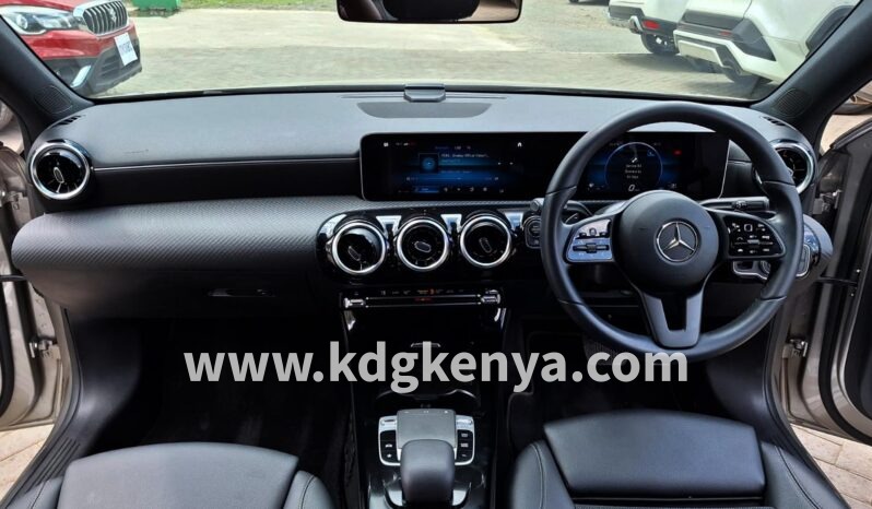 
								MERCEDES BENZ (  A180 ) full									