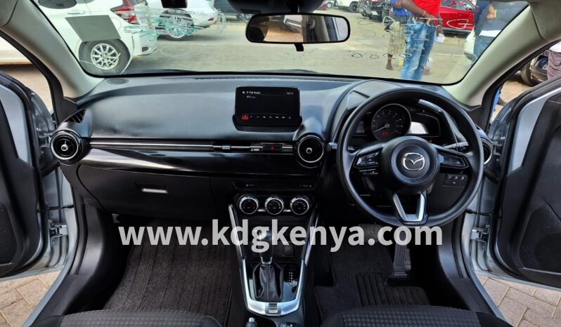 
MAZDA DEMIO FULL 4WD  ( 15S 4WD ) full									
