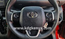 TOYOTA SIENTA  ( XV PACKAGE FF 7 SEATER  )
