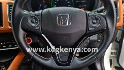 HONDA VEZEL ( HYBRID Z HONDA SENSING FF )