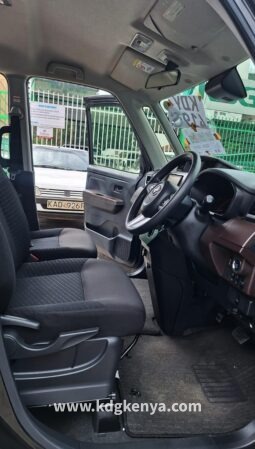 
TOYOTA ROOMY ( G GRADE ) full									