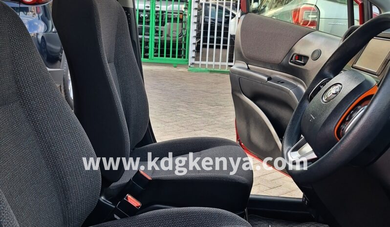 
								TOYOTA SIENTA  ( XV PACKAGE FF 7 SEATER  ) full									