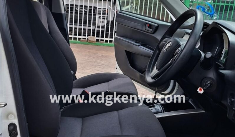 
TOYOTA COROLLA FIELDER ( HYBRID FF ) full									