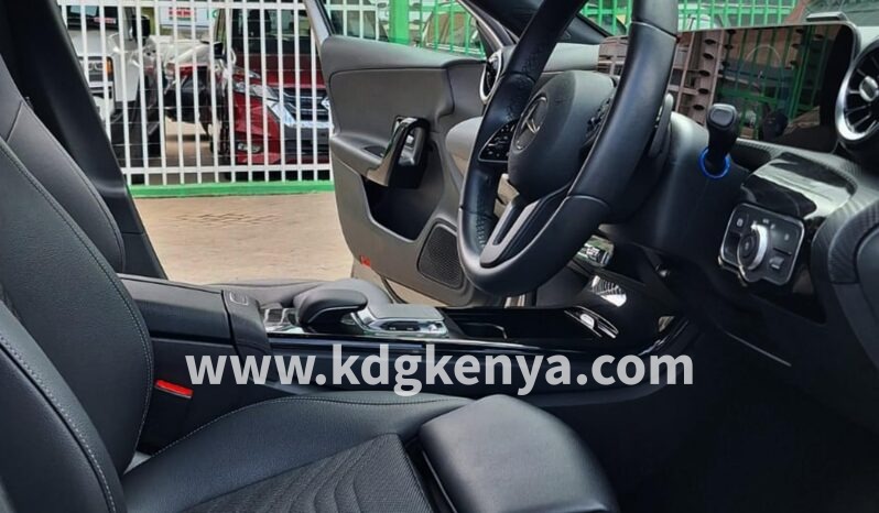 
								MERCEDES BENZ (  A180 ) full									