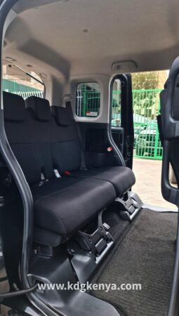 
TOYOTA ROOMY ( G GRADE ) full									
