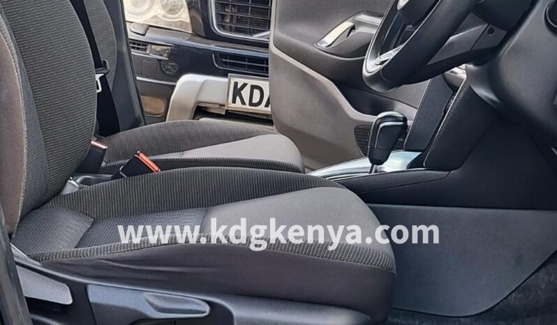 
TOYOTA YARIS CROSS FULL4WD   ( G4WD ) full									