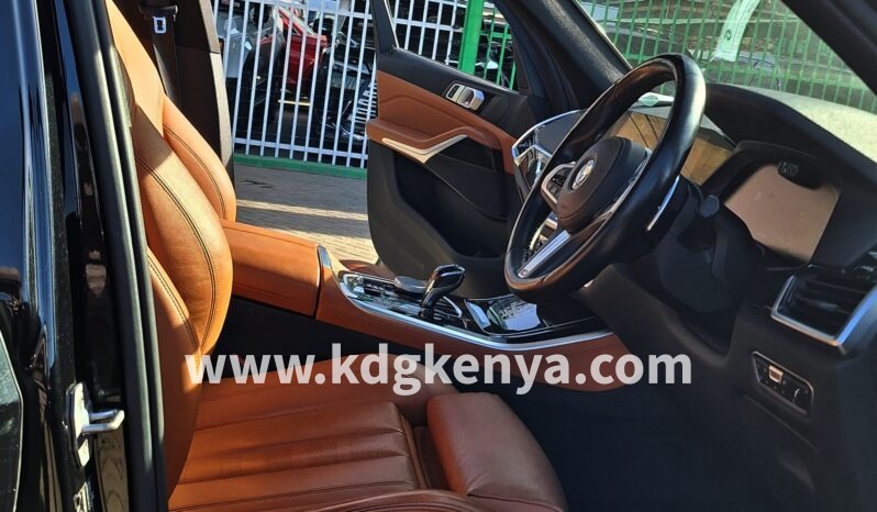 
								BMW (  X5  ) full									