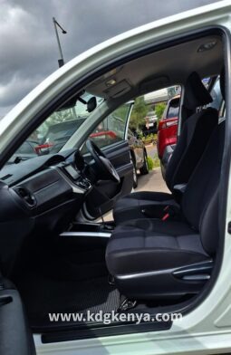 TOYOTA COROLLA FIELDER ( HYBRID FF ) full