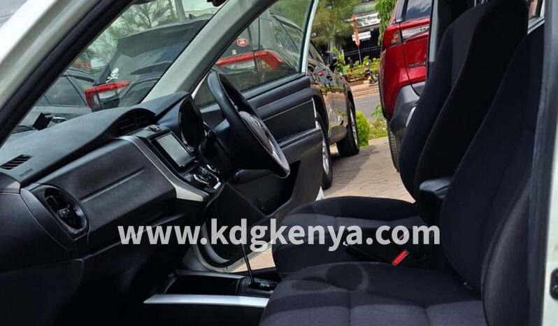 
TOYOTA COROLLA FIELDER ( HYBRID FF ) full									