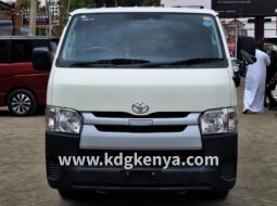 TOYOTA HIACE