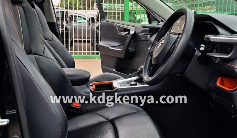 
								TOYOTA RAV 4 FULL4WD ( ADVENTURE ) full									