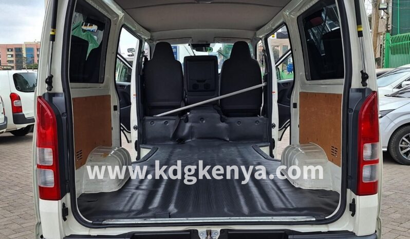 
								TOYOTA HIACE full									