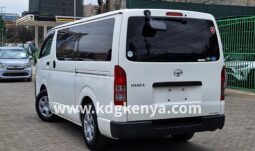 
										TOYOTA HIACE full									