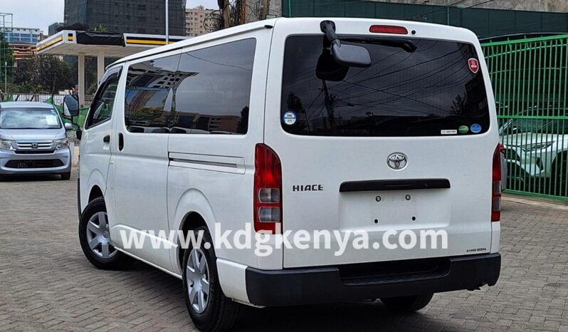 
								TOYOTA HIACE full									