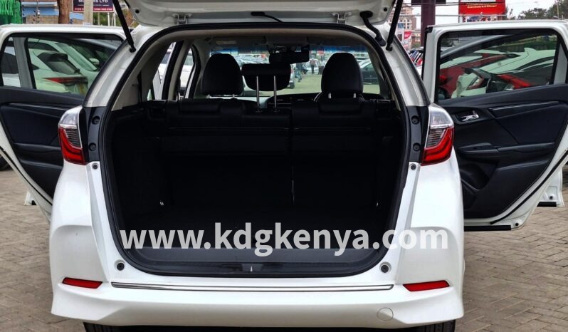 
								HONDA SHUTTLE ( 4WD HYBRID Z HONDA SEN ) full									