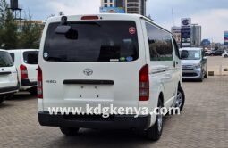 
										TOYOTA HIACE full									