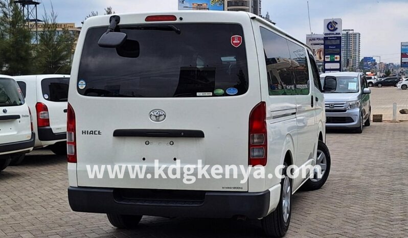 
								TOYOTA HIACE full									