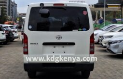 
										TOYOTA HIACE full									