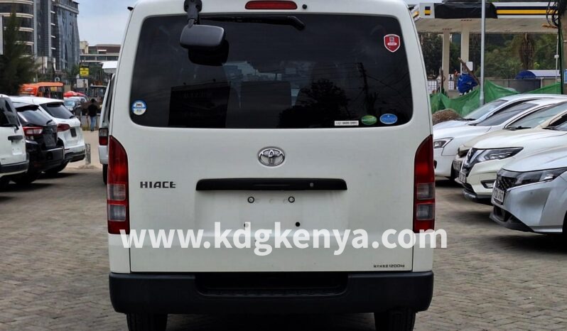 
								TOYOTA HIACE full									