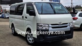 TOYOTA HIACE