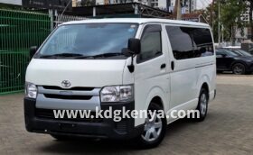 TOYOTA HIACE