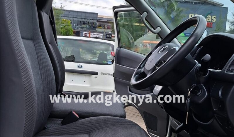 
								TOYOTA HIACE full									