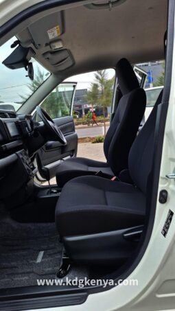 
										TOYOTA PROBOX VAN full									