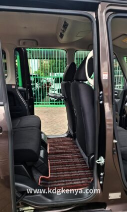 
										NISSAN DAYZ ROOX ( X V SELECTION ) full									