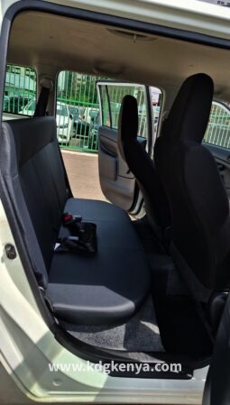 
										TOYOTA SUCCEED VAN ( 2WD ) full									