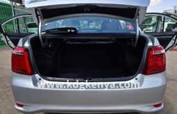
										TOYOTA COROLLA AXIO ( 1.5X BUSINESS PACK ) full									