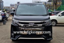 TOYOTA NOAH  ( G GRADE 2WD )
