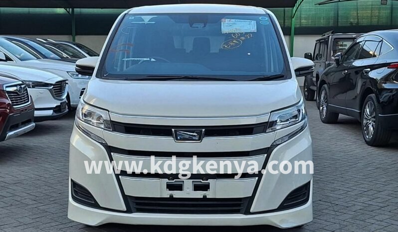 
								TOYOTA NOAH full									