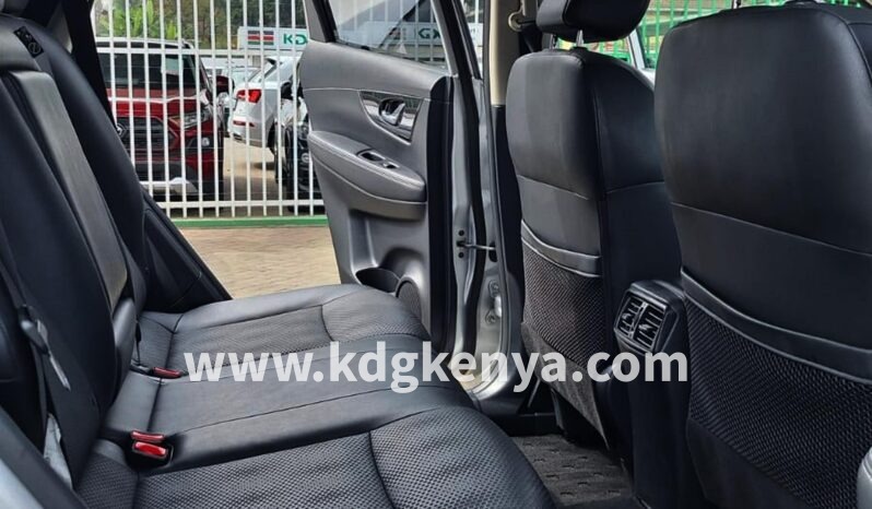 
								NISSAN X-TRAIL FULL 4WD ( 20S ) full									