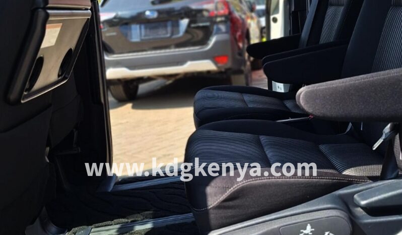
TOYOTA NOAH full									