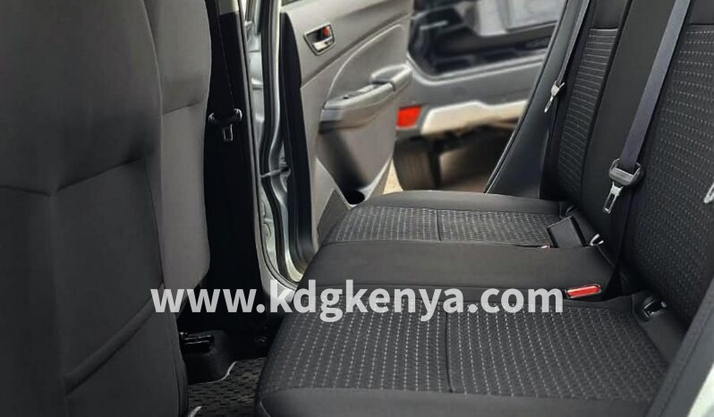 
								SUZUKI SWIFT ( XG GRADE ) full									