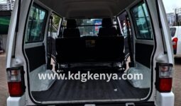 
										MAZDA BONGO full									