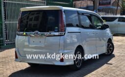 TOYOTA NOAH full