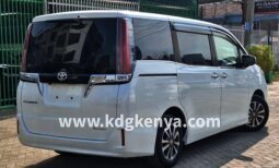 
										TOYOTA ESQUIRE full									