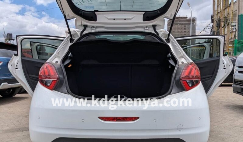 
PEUGOT 208 full									