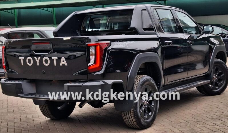 
TOYOTA HILUX ( TRAVO 1GD-FTV 2.8L ) full									