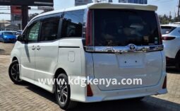 TOYOTA NOAH full