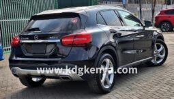 
										MERCEDES-BENZ  ( GLA220  ) full									